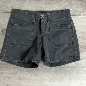 Unionbay gray cargo stretch shorts size 0